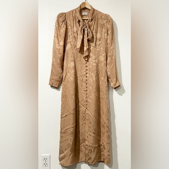 Aritzia Silk Le Fou Wilfred Mambo Dress‎ in Stockings Beige 2 - Picture 6 of 12
